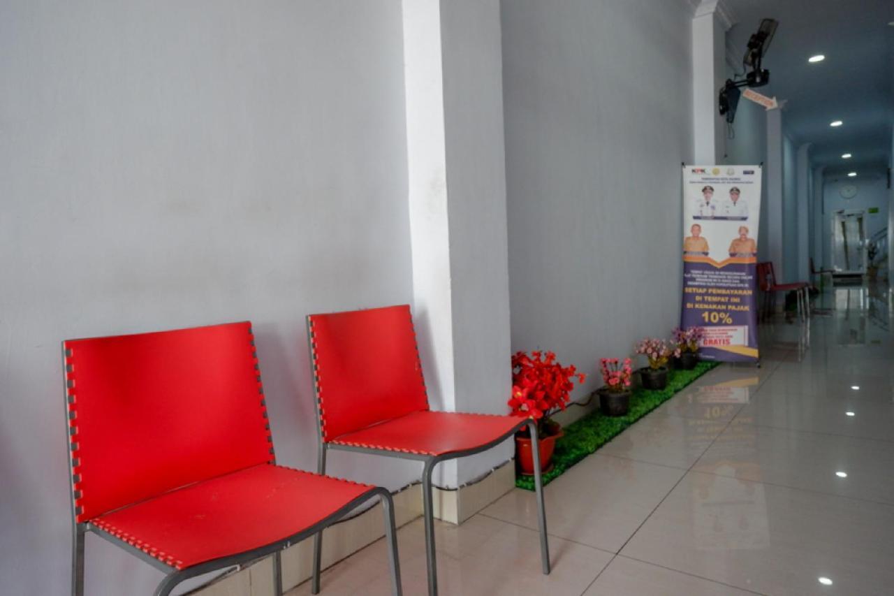 Reddoorz @ Hotel Bravo Pantai Kamali Bau Bau Baubau Екстериор снимка