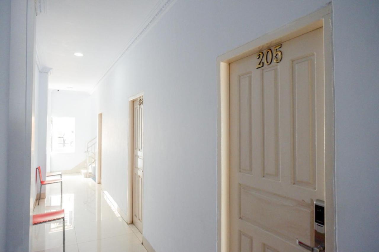 Reddoorz @ Hotel Bravo Pantai Kamali Bau Bau Baubau Екстериор снимка