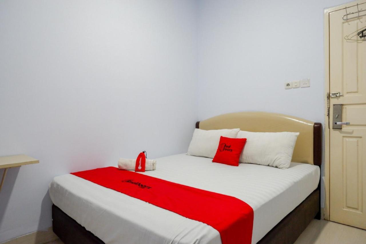 Reddoorz @ Hotel Bravo Pantai Kamali Bau Bau Baubau Екстериор снимка
