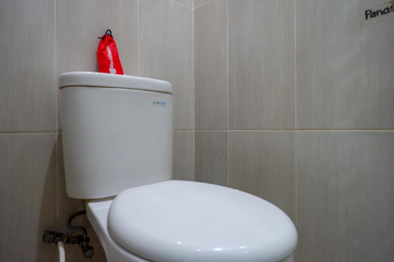 Reddoorz @ Hotel Bravo Pantai Kamali Bau Bau Baubau Екстериор снимка
