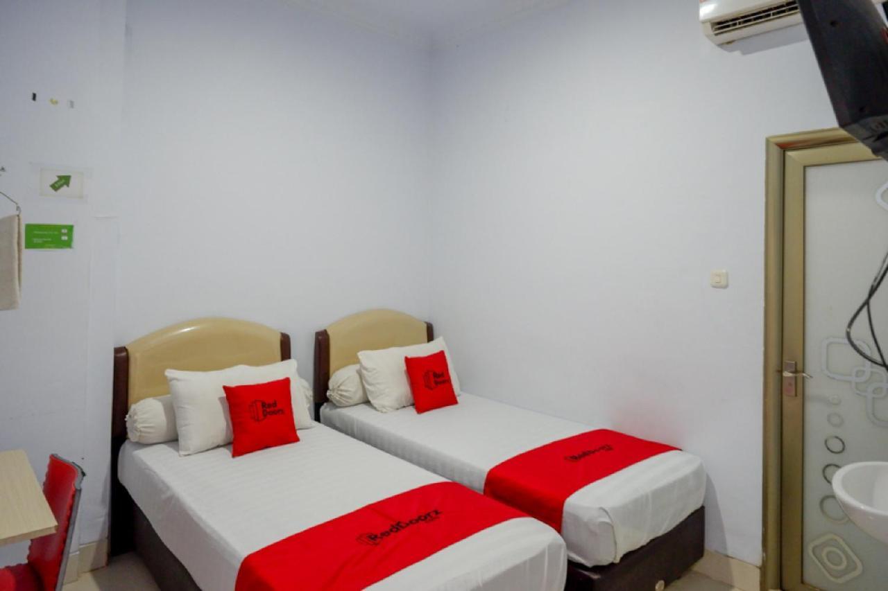 Reddoorz @ Hotel Bravo Pantai Kamali Bau Bau Baubau Екстериор снимка
